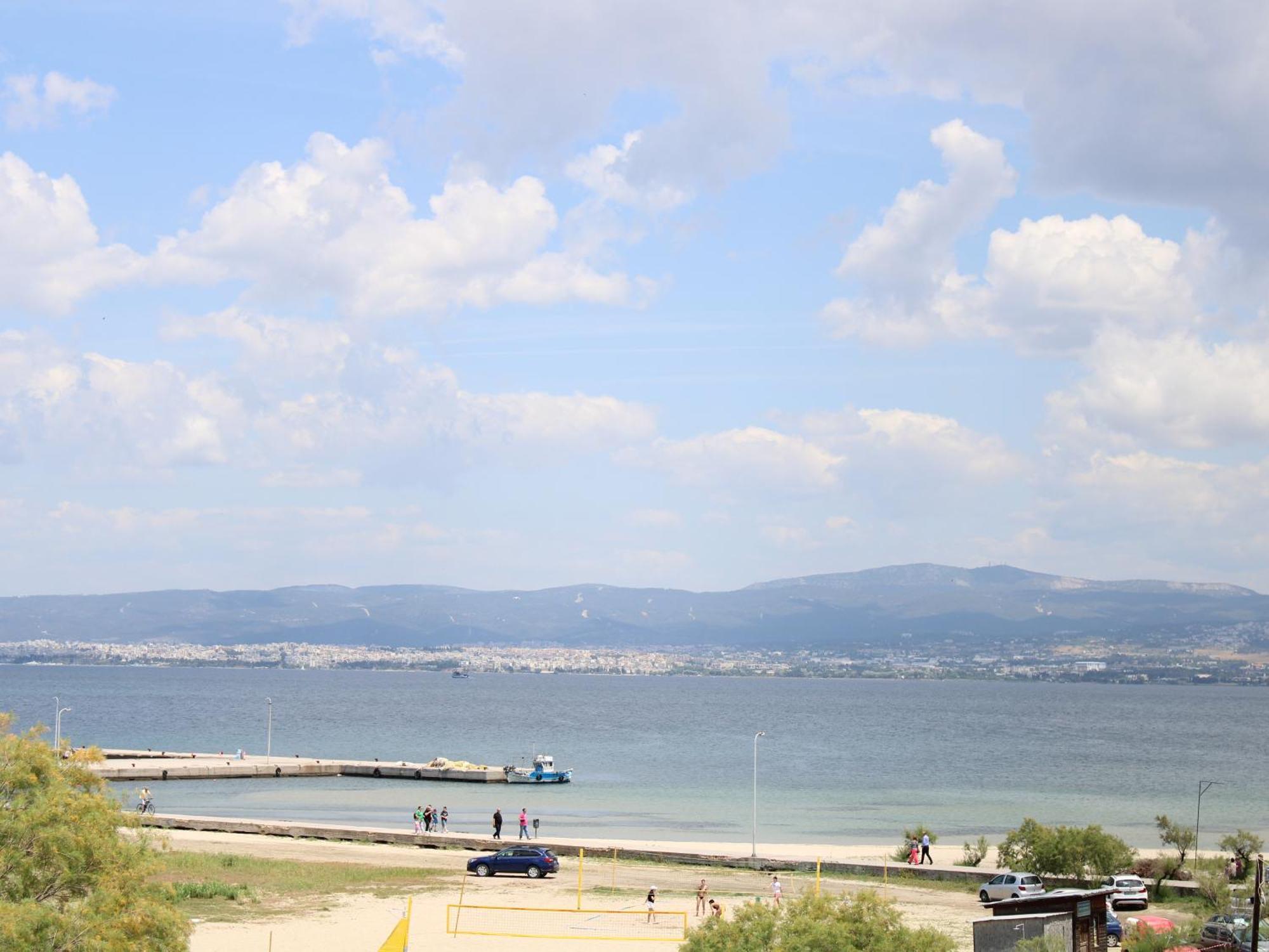 Sunshine Apartments By The Sea Skala Neon Epivaton Экстерьер фото