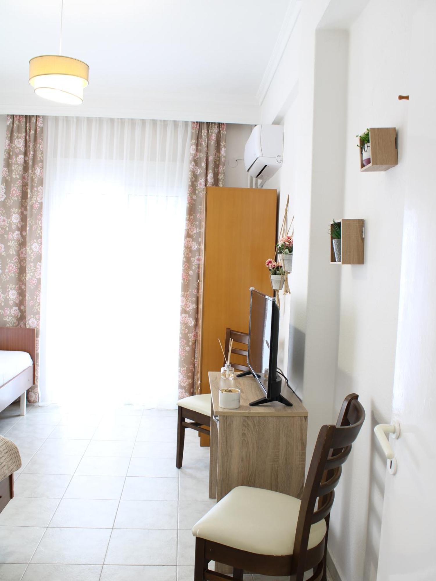 Sunshine Apartments By The Sea Skala Neon Epivaton Экстерьер фото